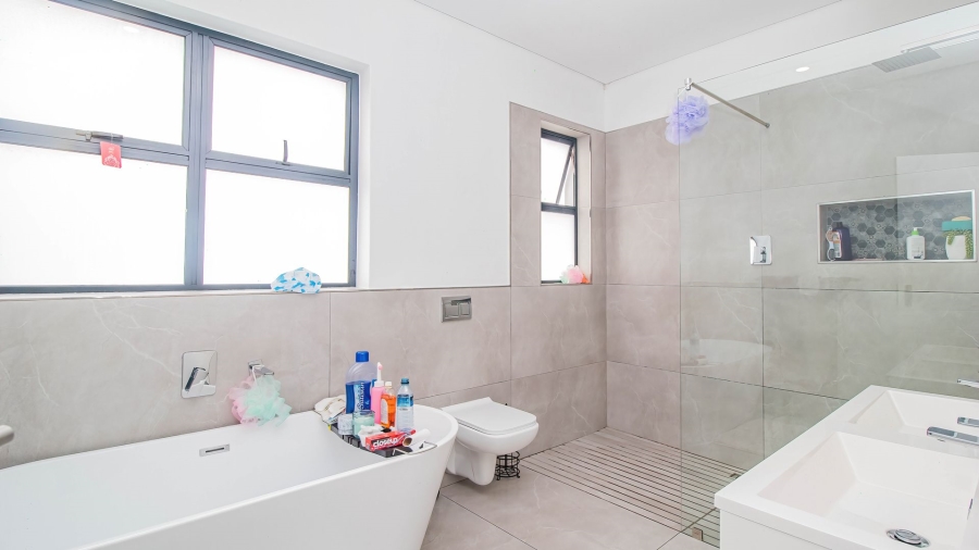 4 Bedroom Property for Sale in Sandown Western Cape